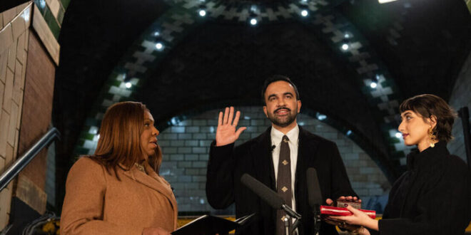 مراسم تحلیف اولین شهردار مسلمان نیویورک با قرآن کریم برگزار شد