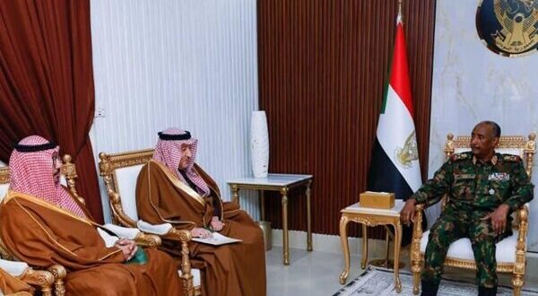 دیدار معاون وزیر خارجه سعودی با رئیس شورای حاکمیتی سودان