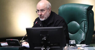 سرتعظیم در مقابل مردم فرود می‌آوریم