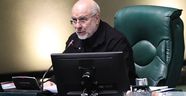 سرتعظیم در مقابل مردم فرود می‌آوریم