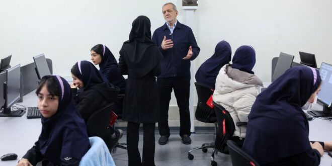 ارتباط عمیق‌تر دانش‌آموزان با درس مستلزم مهارت افزایی و محتوای تصویری است