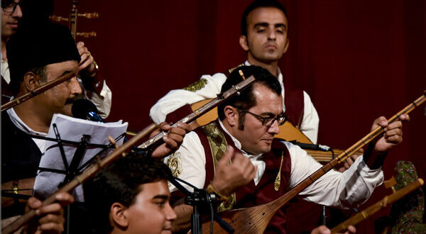 نوازندگان سریال پایتخت به برج آزادی می آیند؛