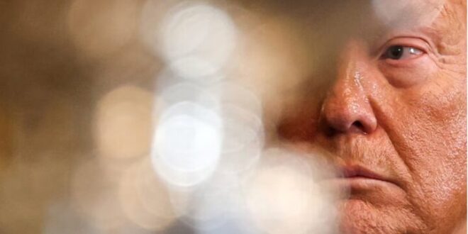 ترامپ فشار سیاسی را بر مداخله نظامی مستقیم ترجیح می‌دهد