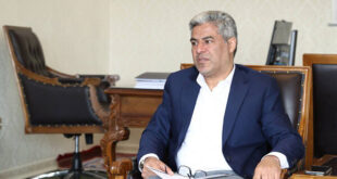 پاکدامن در آمریکا مربیگری می‌کند