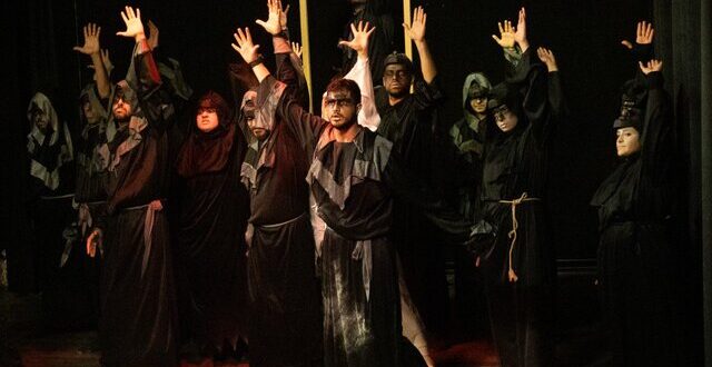 نمی‌خواستم با بازیگران حرفه‌ای کار کنم