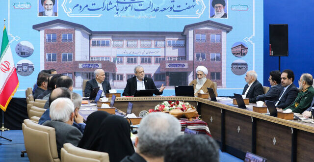 ما مقصر رفتارهایی هستیم که دشمن را خوشحال می کند