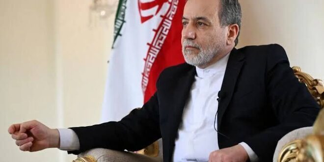 تنگه هرمز برای همه جز آمریکا و متحدانش باز است