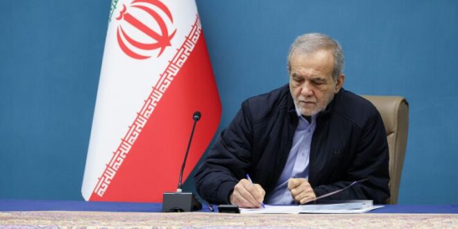 نمایشگاه کتاب نشانه زنده بودن اندیشه و پویایی فرهنگ است