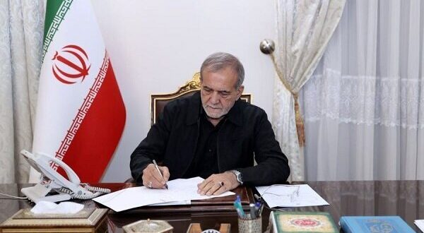 مبارزه با ظلم در تاریخ این سرزمین می‌درخشد