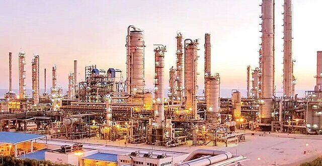 اولویت تامین اقلام پتروشیمی برای واحدهای تولیدی است