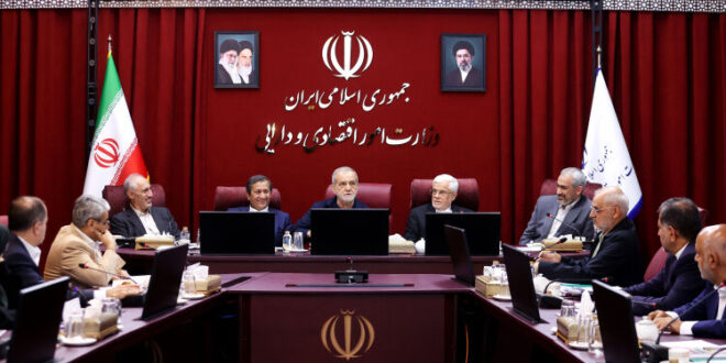 نمی‌توان آثار جنگ، تحریم و محاصره تجاری را از تحولات اقتصادی جدا کرد