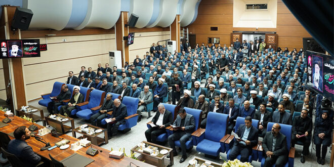 مراسم بزرگداشت «رهبر شهید انقلاب اسلامی» در بانک تجارت برگزار شد