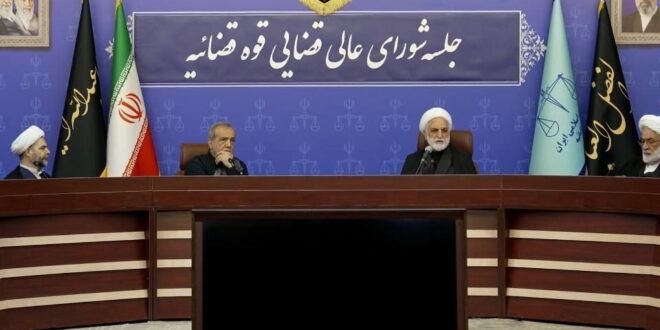 همه مکلف به حمایت از دولت در شرایط کنونی هستیم