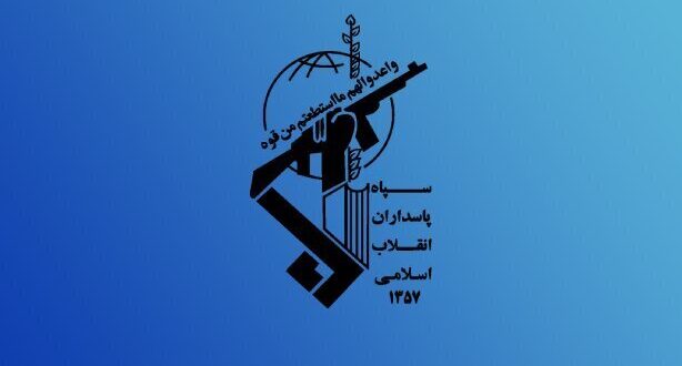 یک فروند سوپر نفتکش متخلف در اثر اصابت با ۲ مین دریایی دچار آتش سوزی‌های مهیب شد
