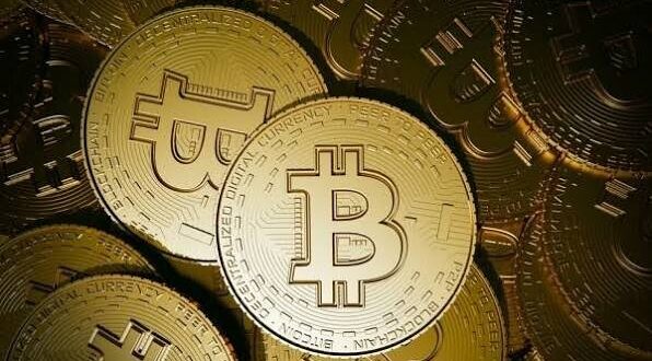 بیت‌کوین از مرز ۸۰ هزار دلار عقب‌نشینی کرد